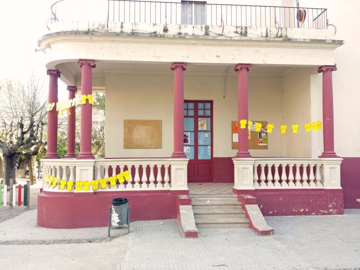 L’escola es posa la samarreta groga